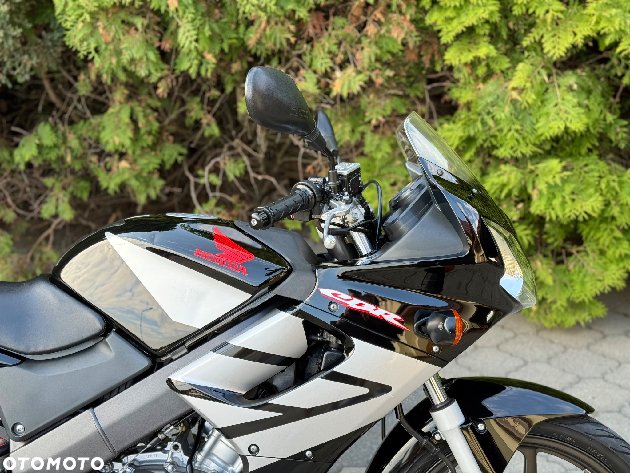 Honda CBR - 12