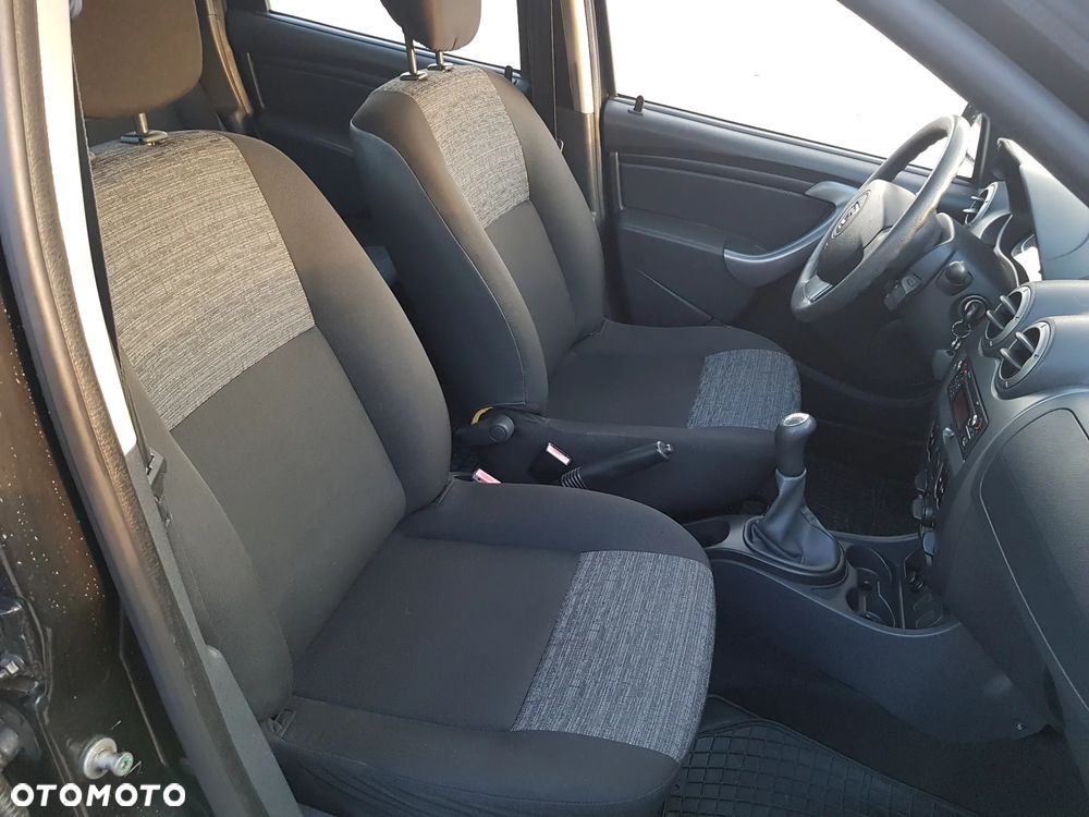 Dacia Duster 1.6 - 12