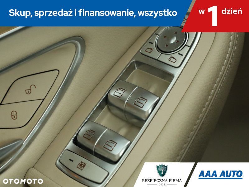 Mercedes-Benz GLC - 17