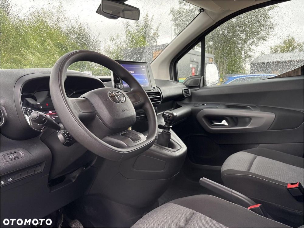 Toyota Proace City Verso 1.2 D-4T Business - 10