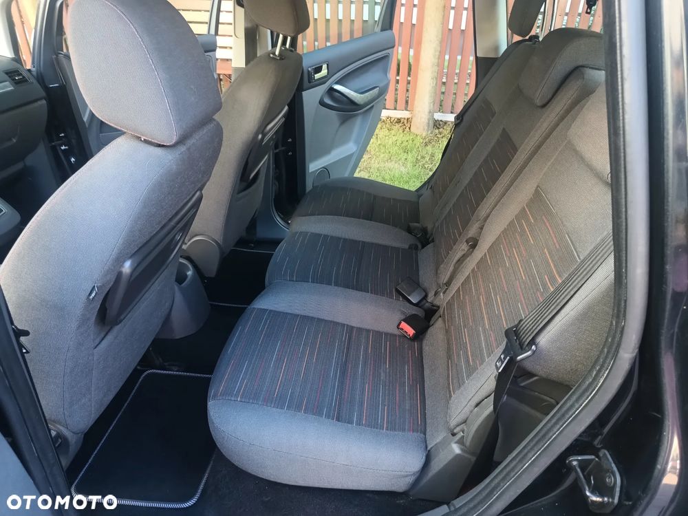 Ford C-MAX - 21