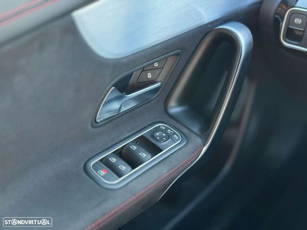 Mercedes-Benz CLA 180 d Shooting Brake AMG Line Aut. - 23