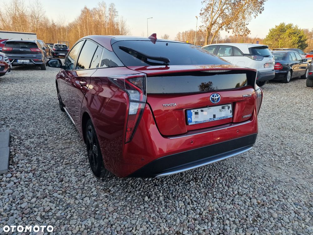 Toyota Prius Hybrid Executive - 11