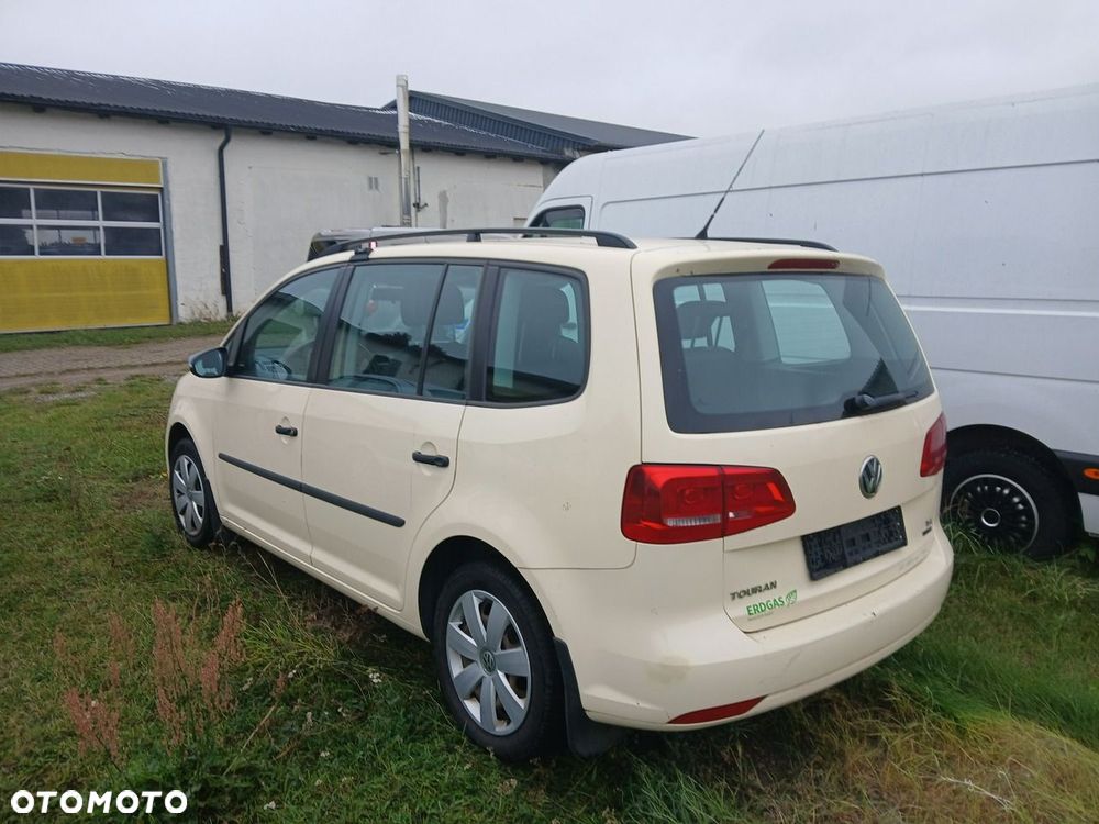 Volkswagen Touran 1.4 TGI BlueMotion Comfortline - 4