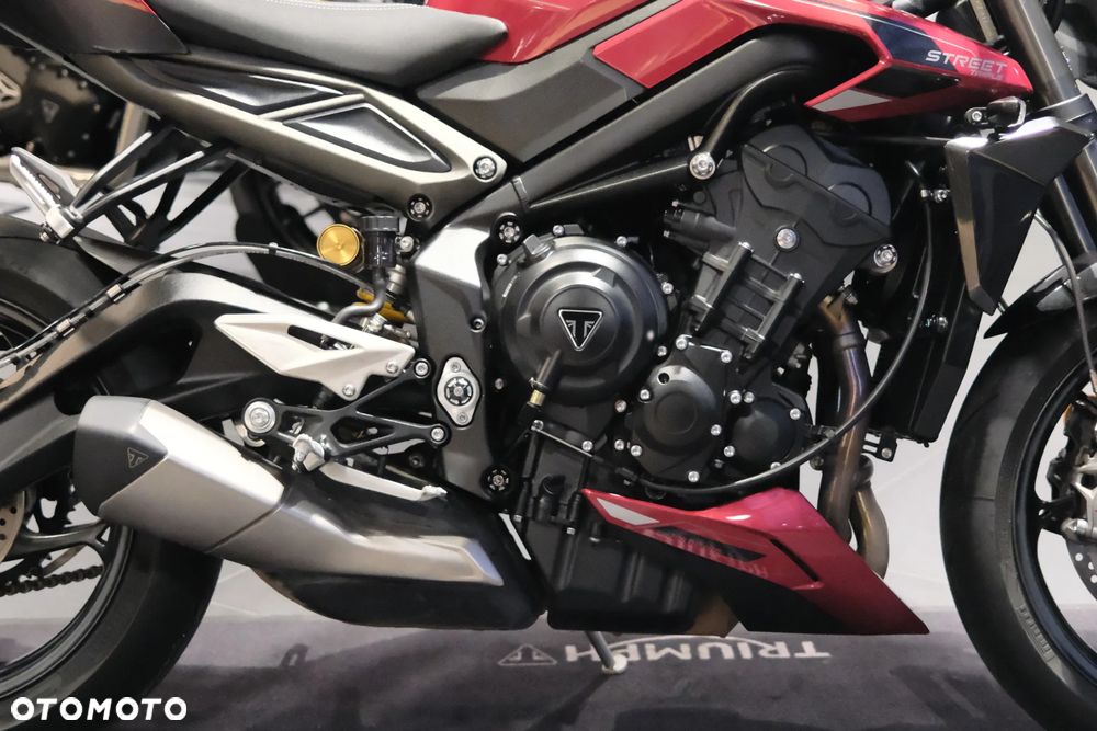 Triumph Street Triple - 8