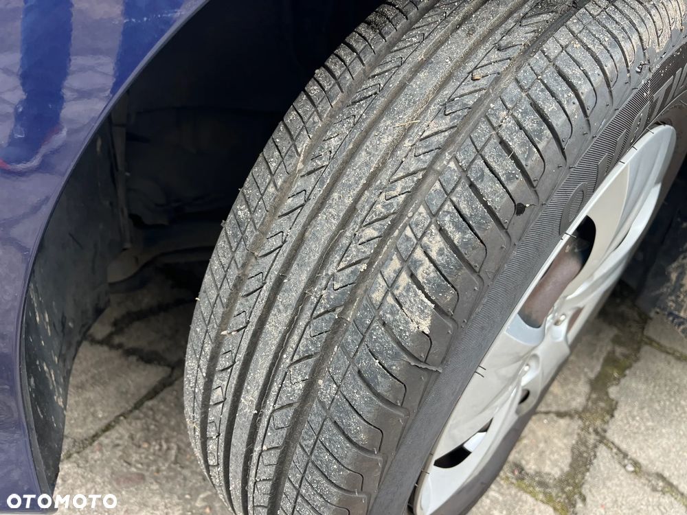 Hyundai i30 i30cw 1.4 blue Comfort - 13