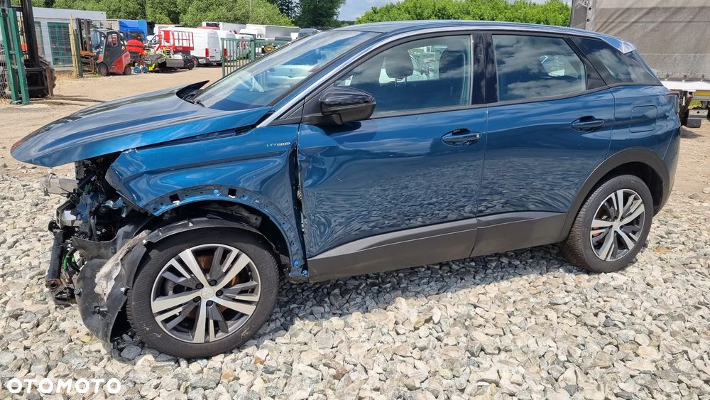 Peugeot 3008 1.6 PureTech HYbrid GT Line S&S EAT8 - 13