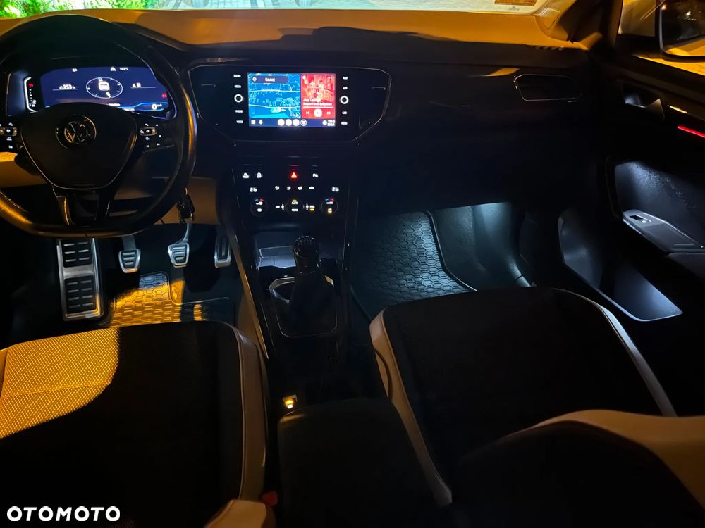 Volkswagen T-Roc 1.5 TSI ACT Premium - 32