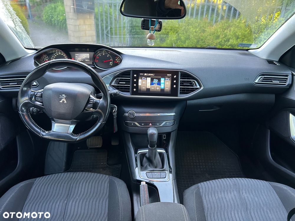 Peugeot 308 1.6 BlueHDi Allure S&S EAT6 - 9