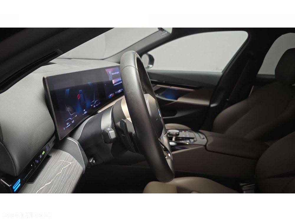 BMW Seria 5 - 30
