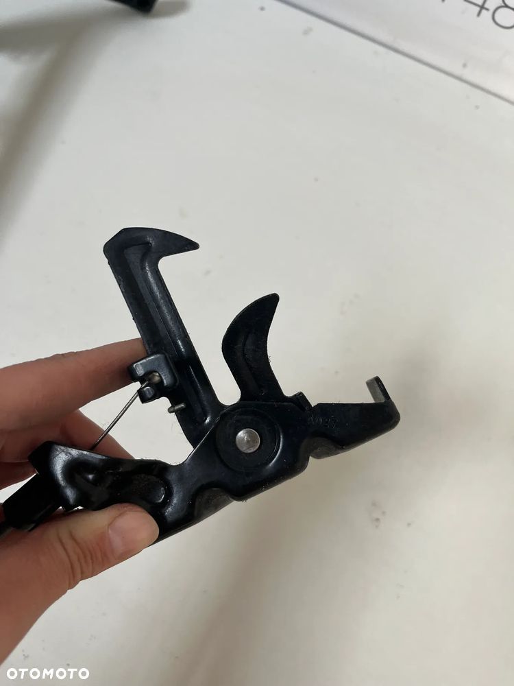 Jeep Cherokee Zamek pokrywy przedniej / maski silnika 68324C14AA - 3