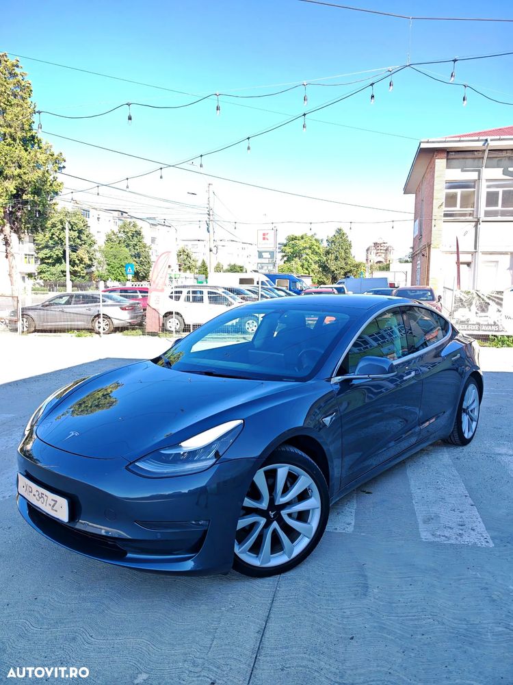 Tesla Model 3 - 2