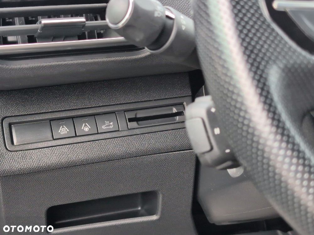 Peugeot 3008 1.6 PureTech GT S&S EAT8 - 17