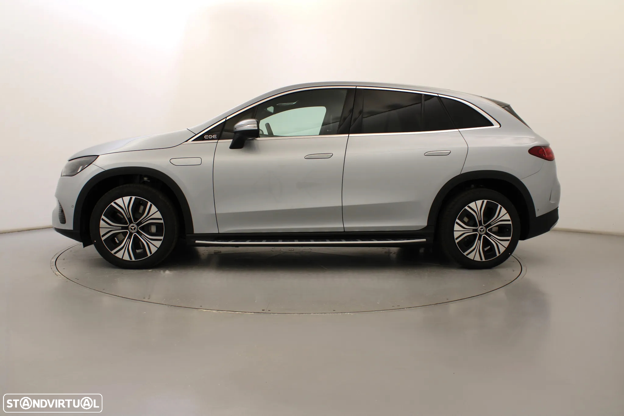 Mercedes-Benz EQE SUV 300 - 12