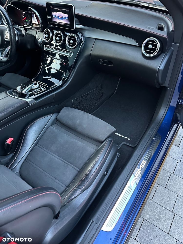 Mercedes-Benz Klasa C AMG 43 4Matic 9G-TRONIC Night Edition - 23