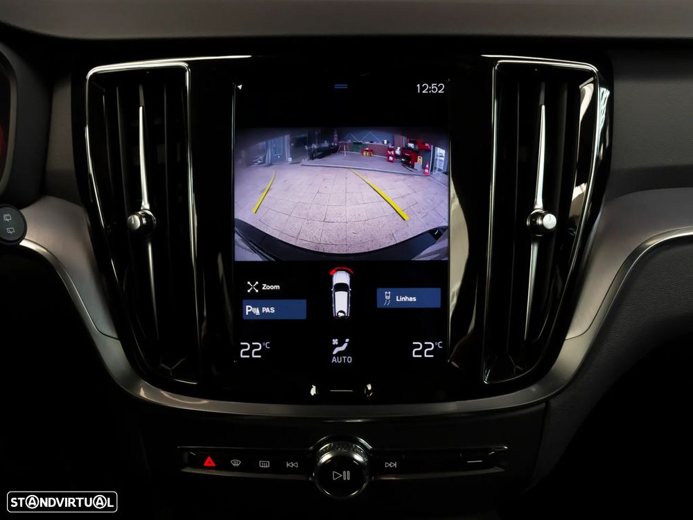 Volvo V60 2.0 B4 Momentum Plus Geartronic - 34