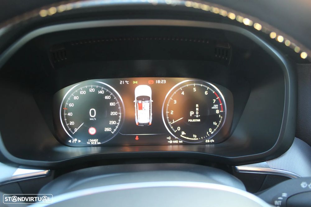 Volvo XC 60 2.0 T8 PHEV R-Design AWD - 15