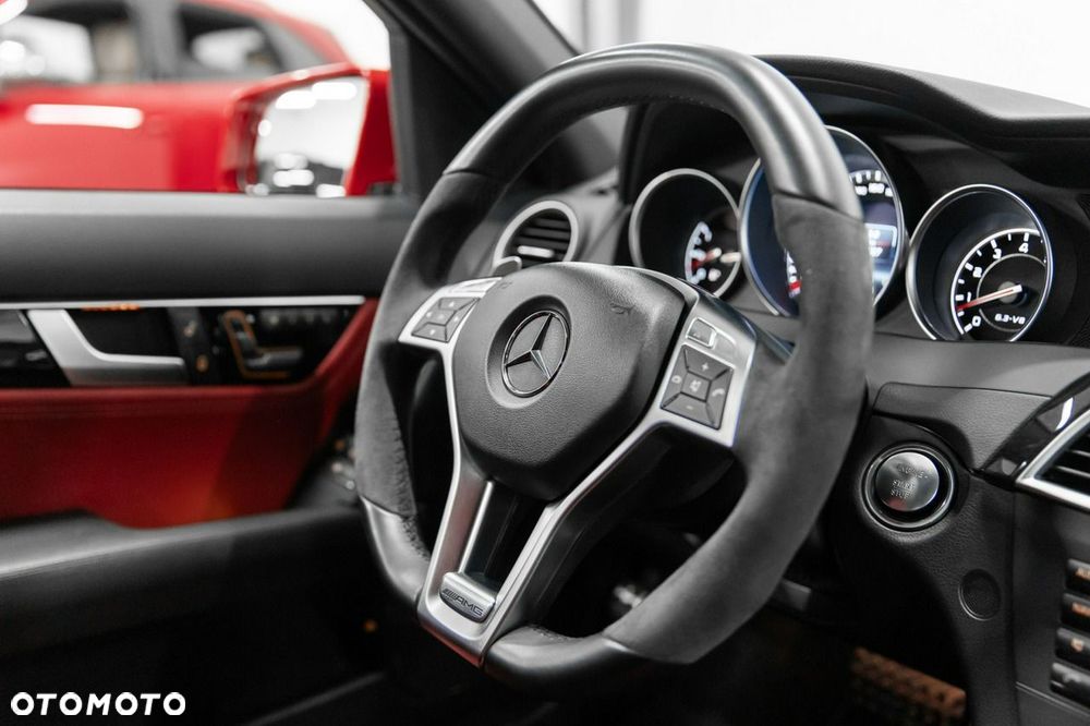 Mercedes-Benz Klasa C 63 AMG 7G-TRONIC Performance Plus SPORT EDITION - 39