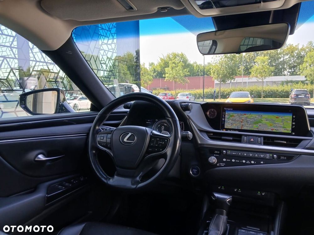 Lexus ES - 5