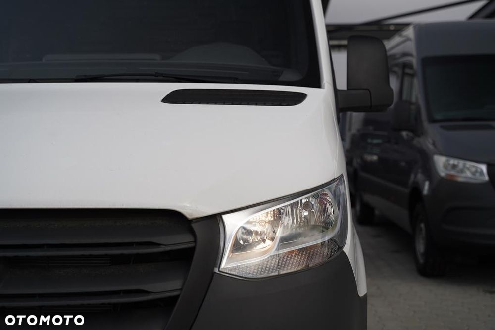 Mercedes-Benz Sprinter - 23