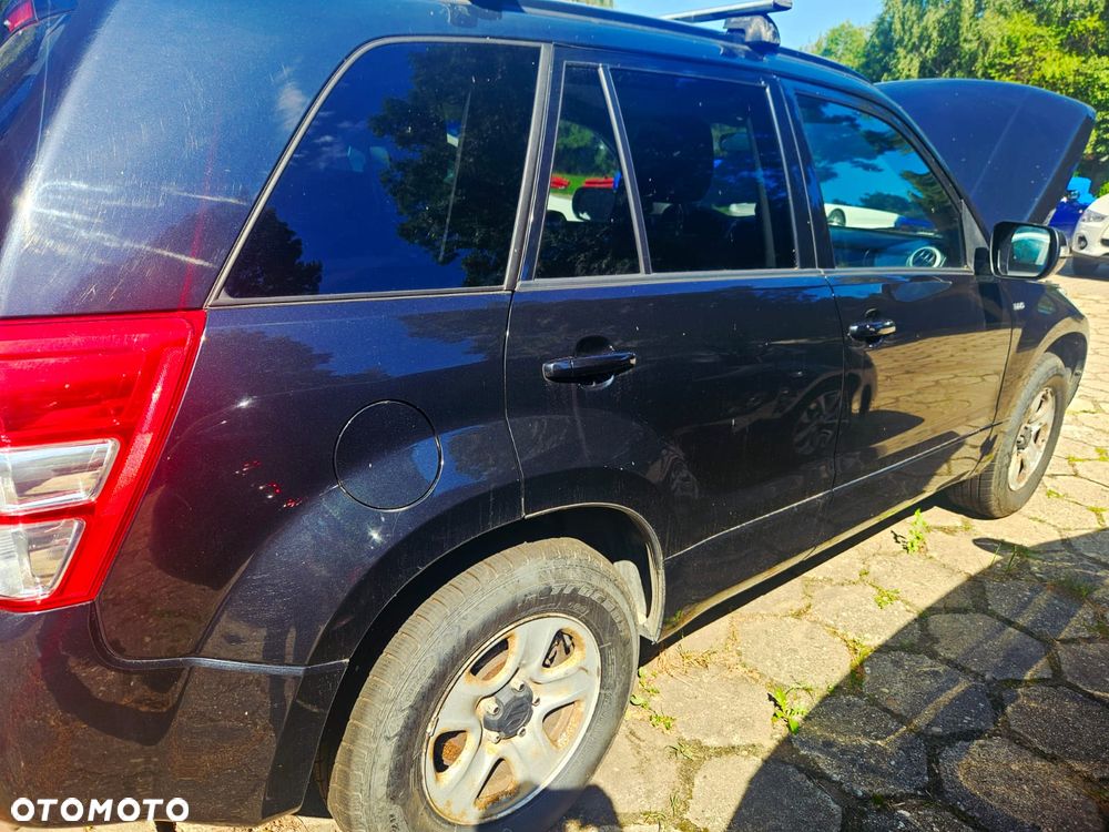 Suzuki Grand Vitara - 24