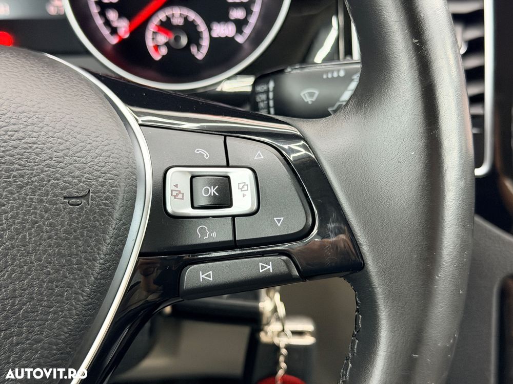 Volkswagen Golf Sportsvan 1.4 TSI (BlueMotion Technology) DSG Highline - 29