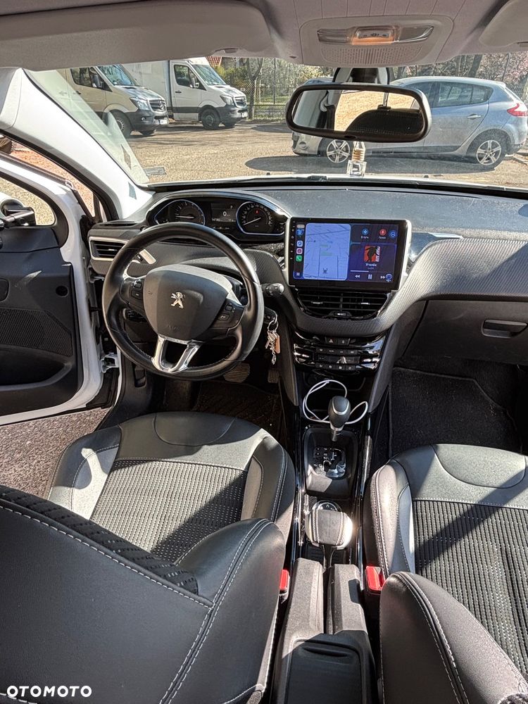 Peugeot 2008 1.2 Pure Tech Allure S&S EAT6 - 3