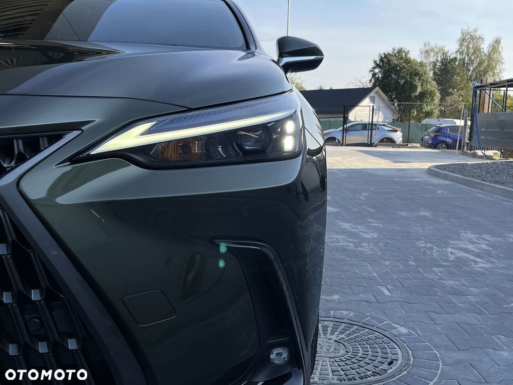 Lexus NX 350h Prestige 2WD - 18