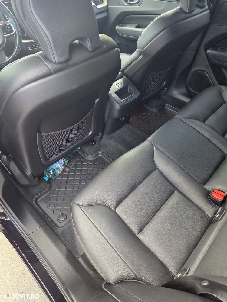 Volvo XC 60 B4 MHEV AWD Inscription - 13