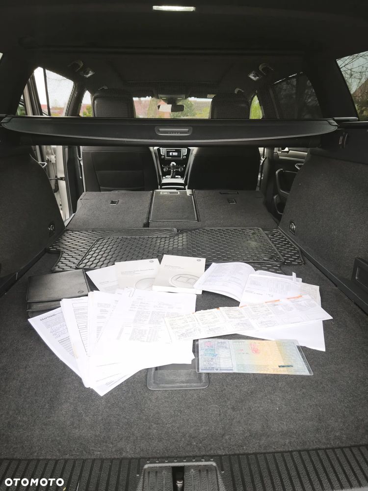 Volkswagen Passat 2.0 TDI SCR (BlueMotion Technology) Highline - 29