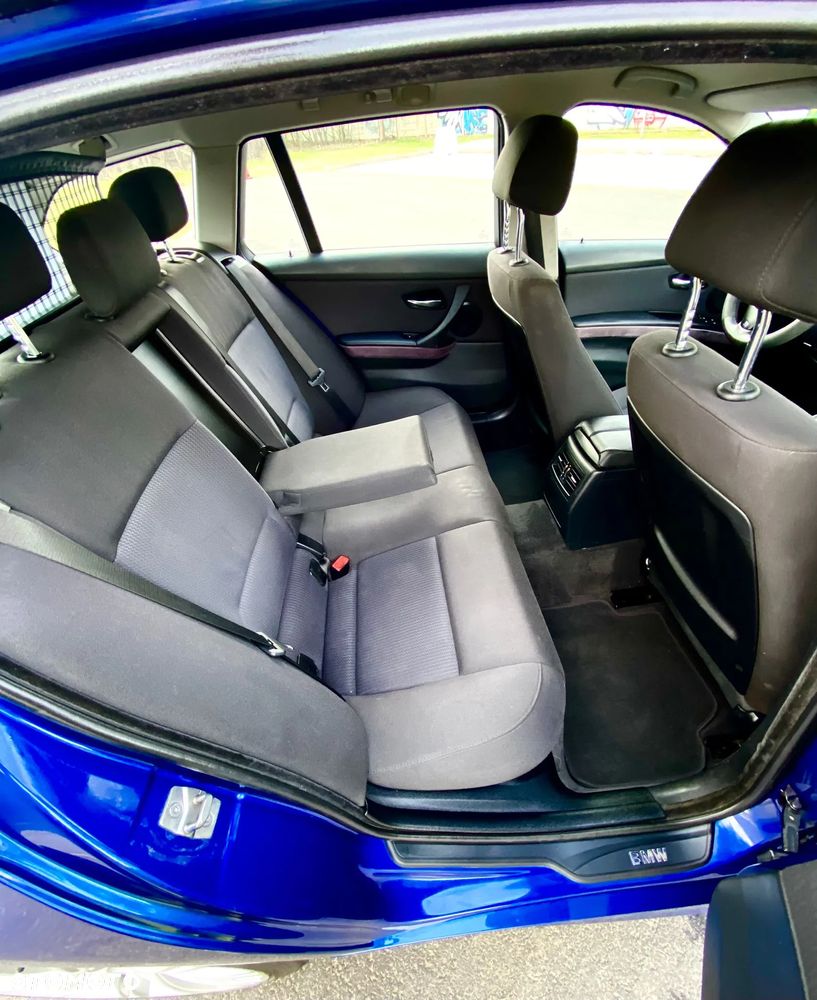 BMW Seria 3 318d DPF Edition Exclusive - 16