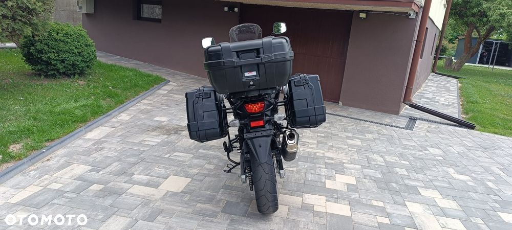 Suzuki V-STROM - 4
