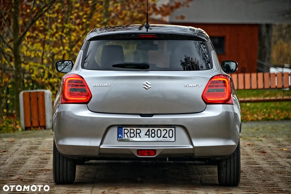 Suzuki Swift - 4