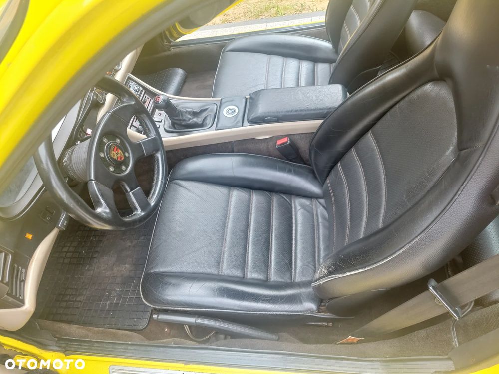 Porsche 944 - 10