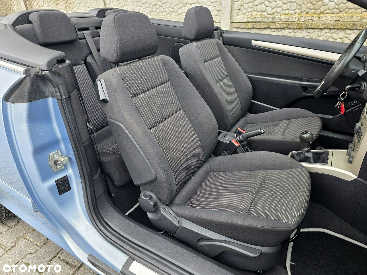 Opel Astra TwinTop 1.6 Enjoy - 18