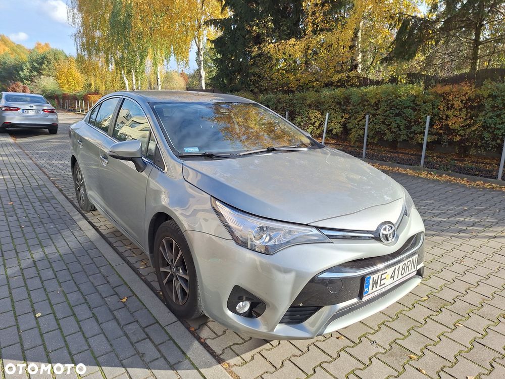 Toyota Avensis 1.8 Premium - 1