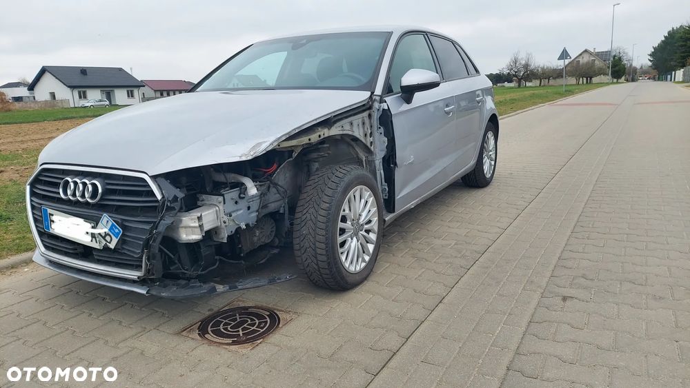 Audi A3 Sportback 1.6 TDI S tronic sport - 4