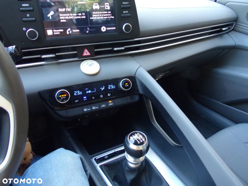 Hyundai Elantra 1.6 Smart - 21