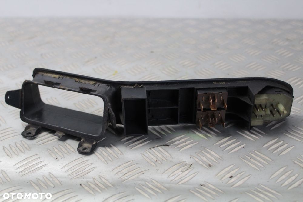 PANEL SZYB PRZEŁĄCZNIK LEWY PRZEDNI AUDI 90 B3 86-91 R - 3