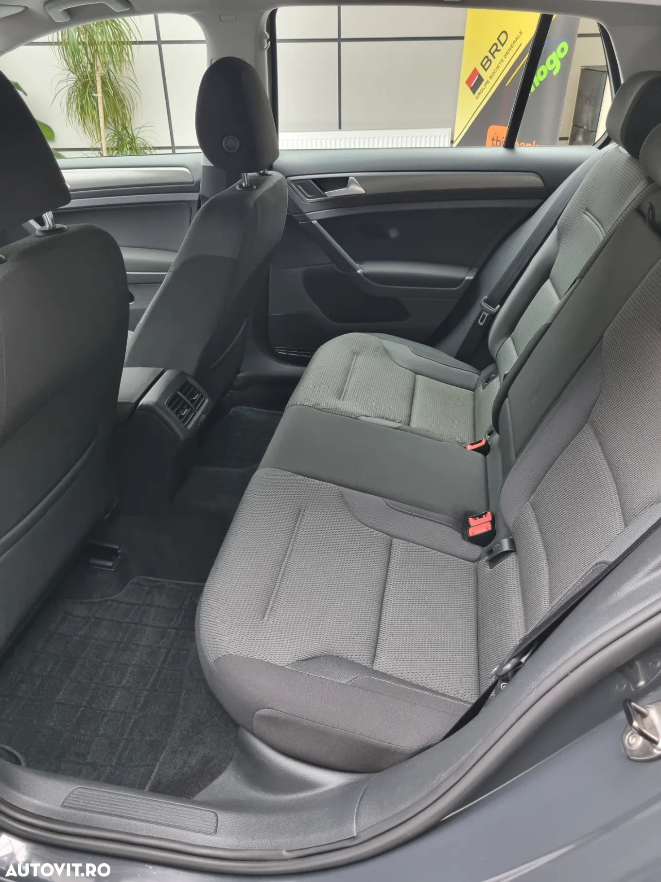 Volkswagen Golf 2.0 TDI BMT Comfortline - 11