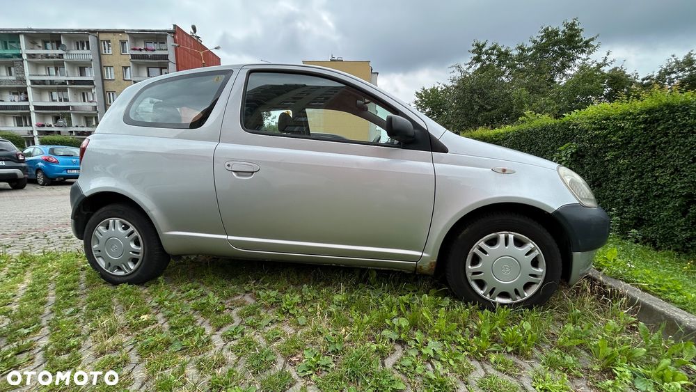 Toyota Yaris 1.0 Luna - 2