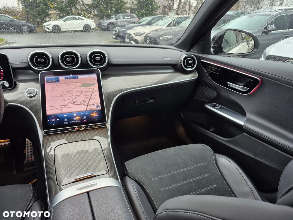 Mercedes-Benz Klasa C 180 mHEV - 24