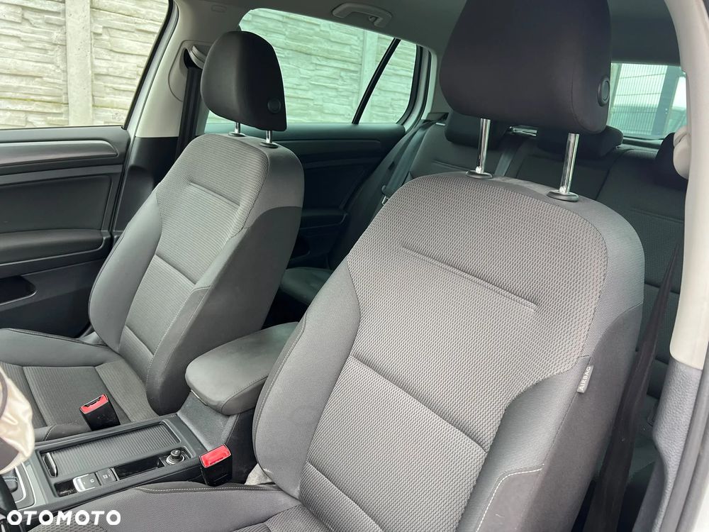 Volkswagen Golf e-Golf - 9