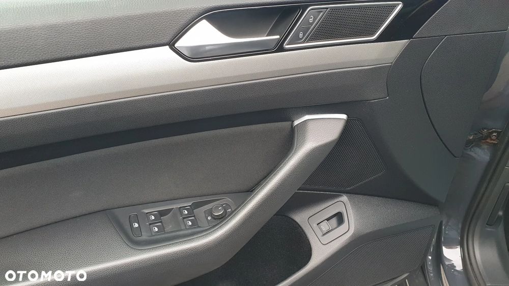 Volkswagen Passat 2.0 TDI BMT Comfortline - 10