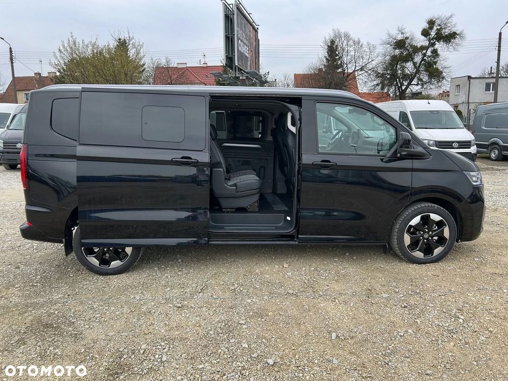 Volkswagen Caravelle - 11