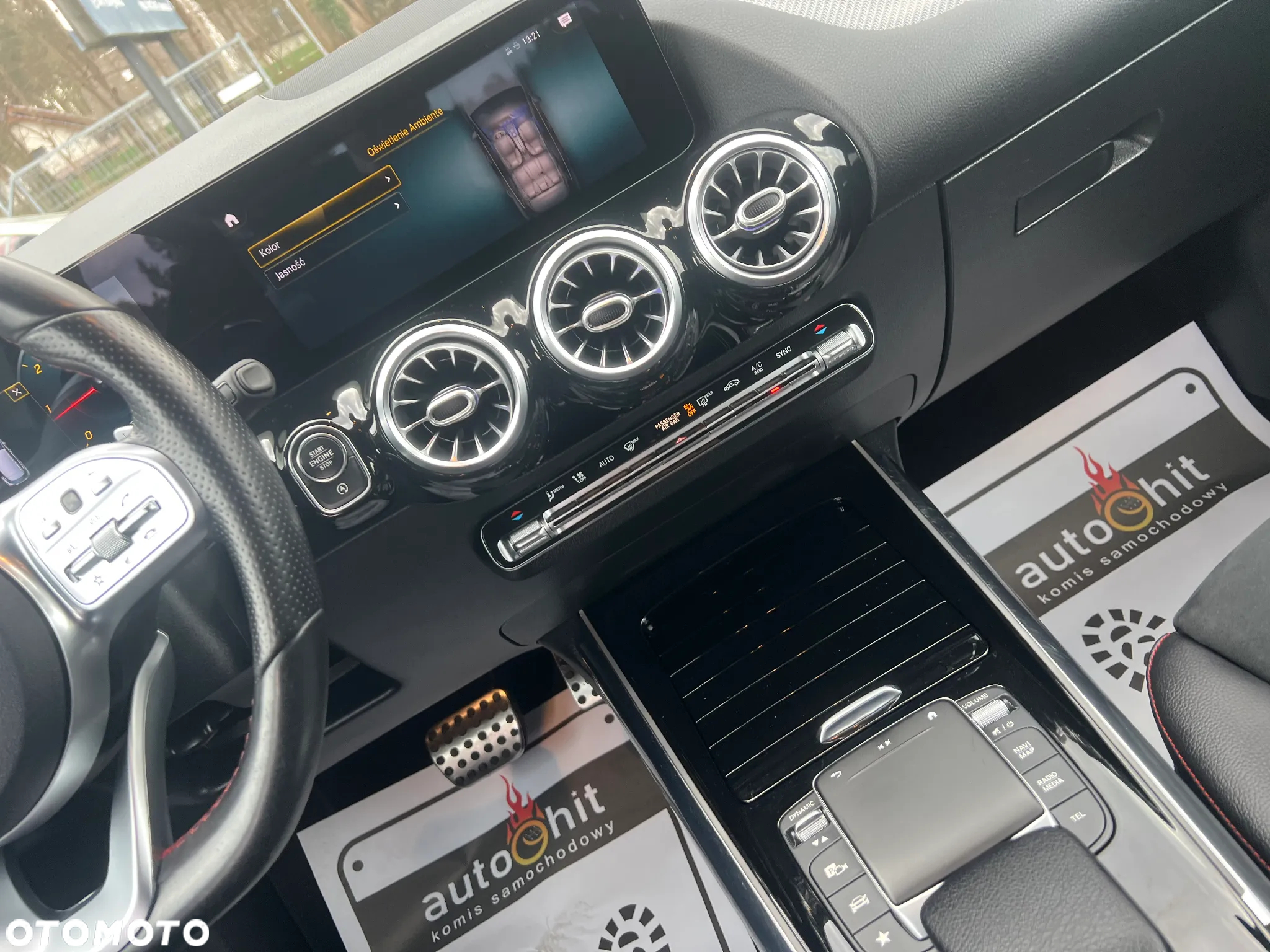 Mercedes-Benz GLA 200 d AMG Line - 28