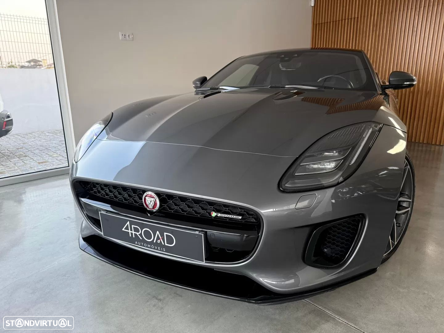 Jaguar F-Type 2.0 i4 R-Dynamic Black - 4