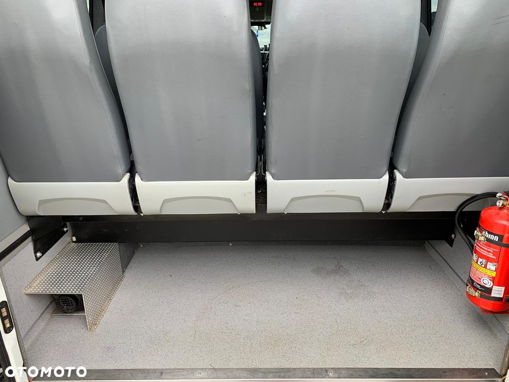 Iveco Daily - 21 miejsc - 14