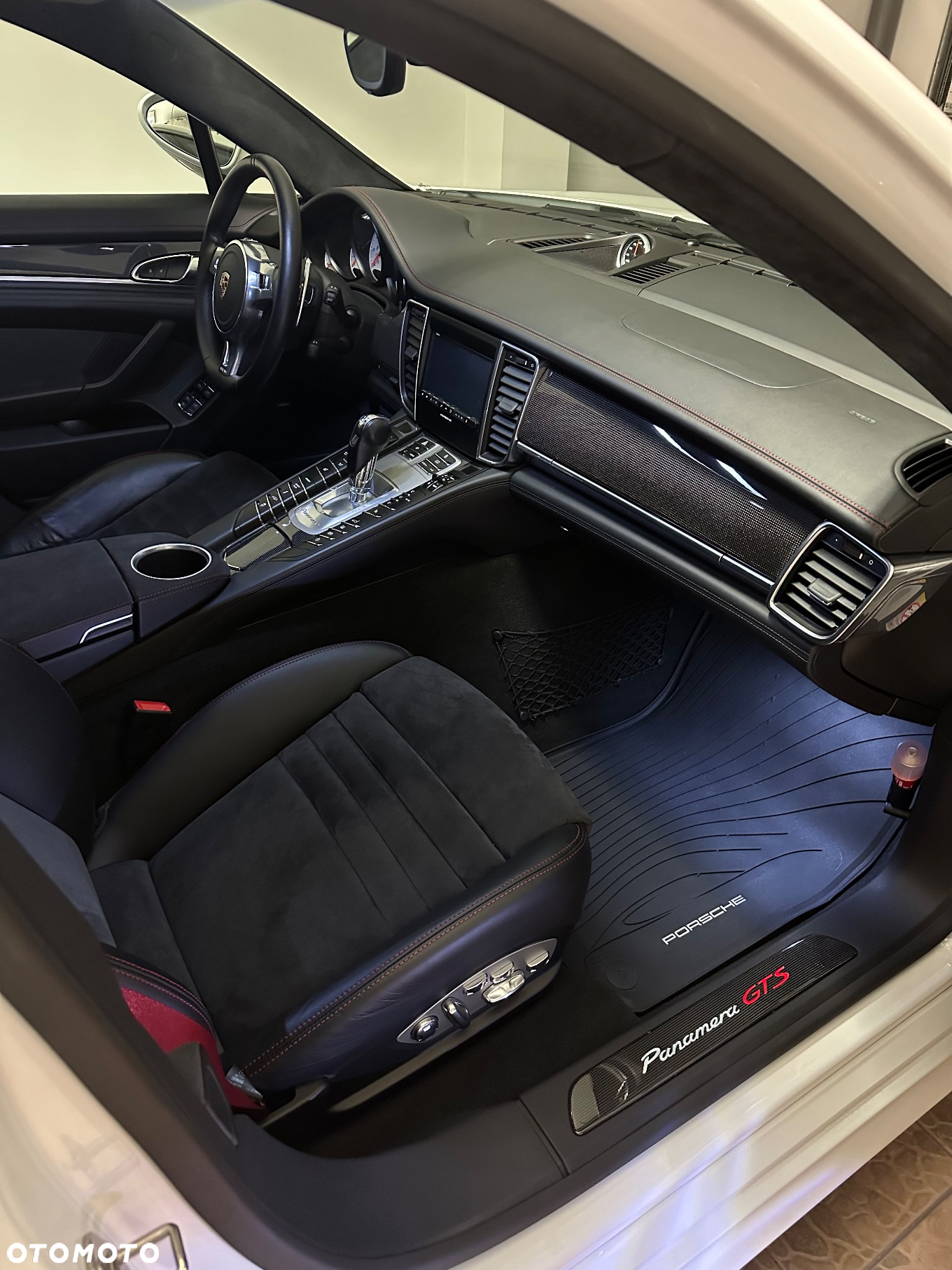 Porsche Panamera GTS - 29
