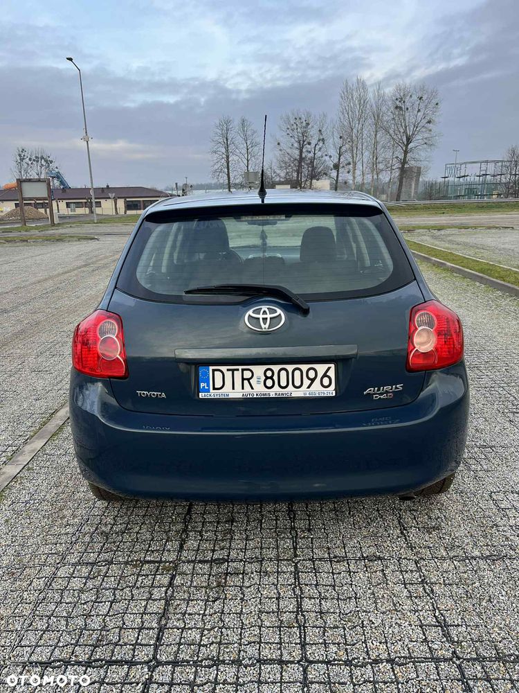 Toyota Auris - 2